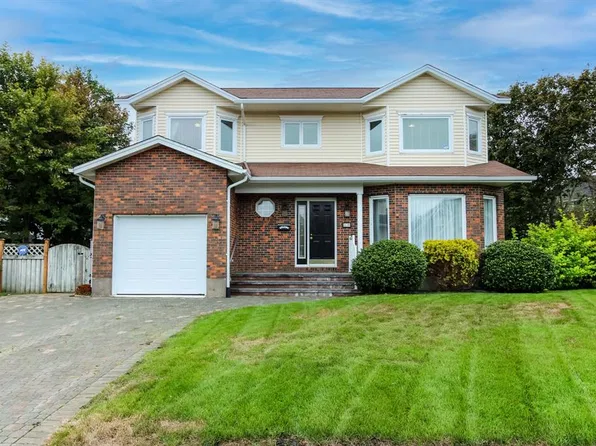10 Harrogate Place, St. John's, NL A1A5A8