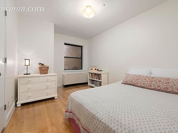 5th image of 256 W 123rd St APT 1