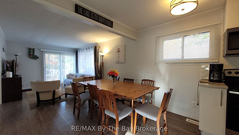 Wasaga Beach House for rent - 5 Bedrooms — photo 8