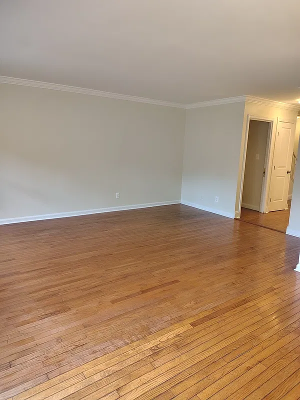 4 bed, 3.5 bath, 1386 sqft, $3,250 — Photo 2