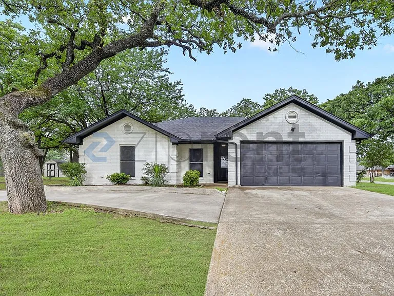217 N Spring Branch Trl — Photo 1