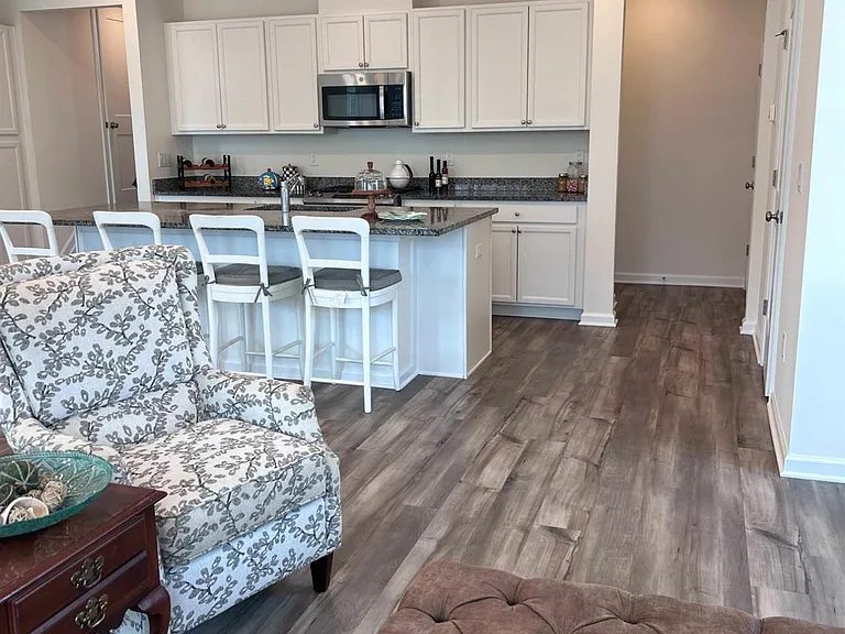 735 Station Rd — Photo 7