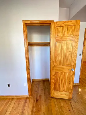 Rented by The Brokerage Group LLC | media 32