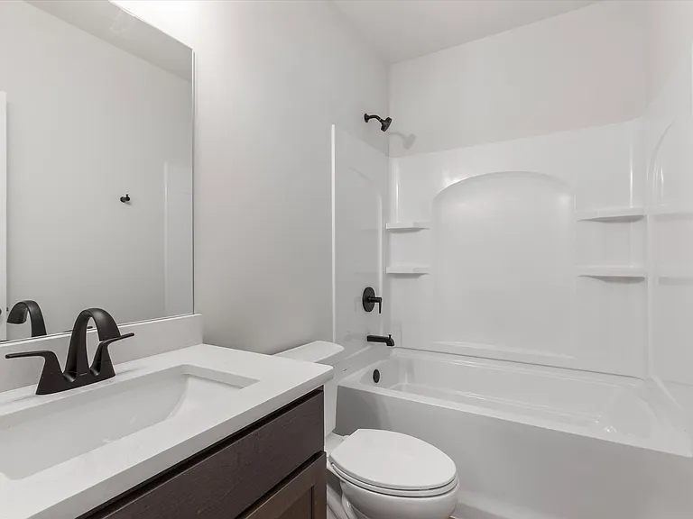 202 N 30th St #202 — Photo 23