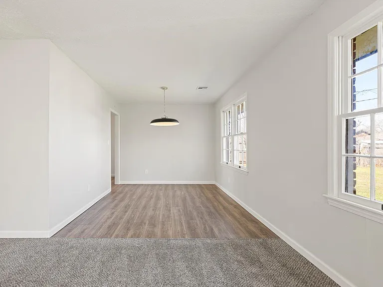 2725 Kent Dr — Photo 12