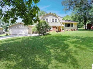 60 Wildwood Dr, Murray, KY 42071