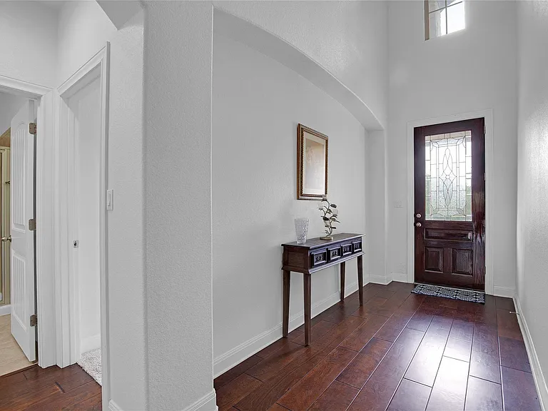 5724 Siragusa Dr — Photo 7