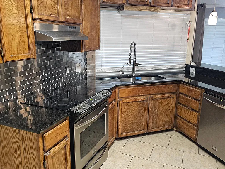 3125 Dunbarton Oak St — Photo 12