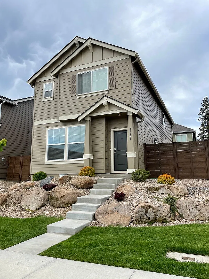 3 Bedroom Home in Stone Creek Community Pool & Front Yard Maintenance Included! — Photo 3