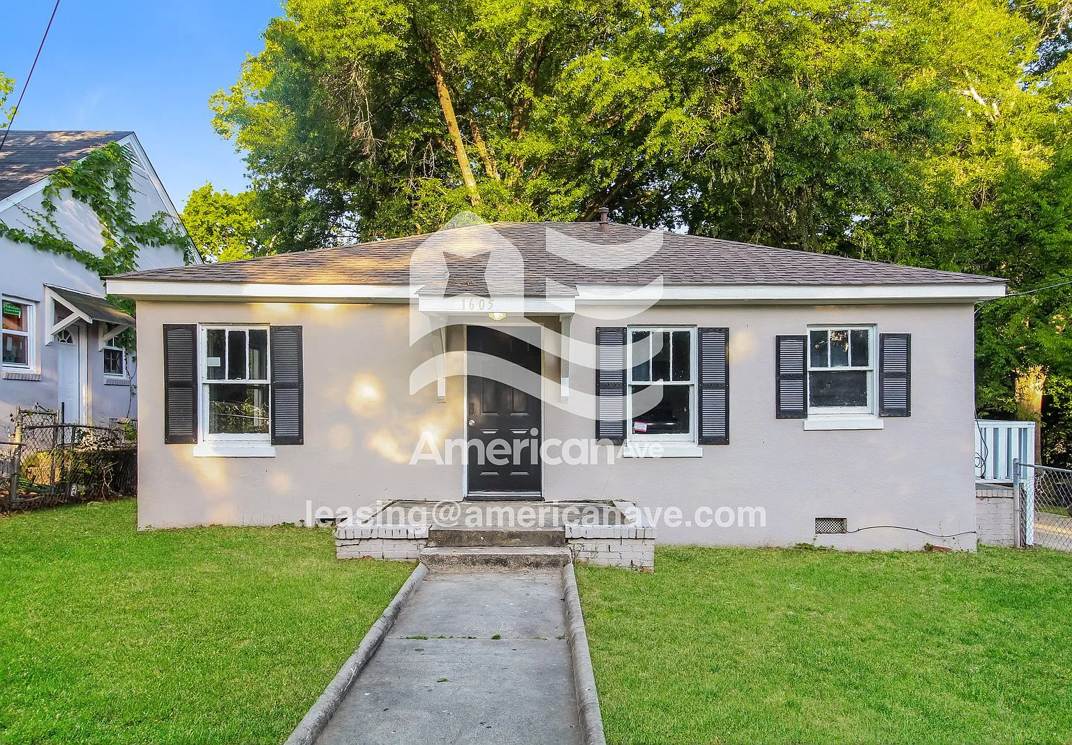 2 bed, 1.0 bath, 838 sqft, $722 — Photo 1
