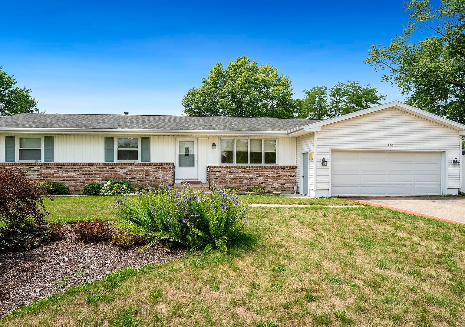 202 S West St, Byron, IL 61010 Zillow