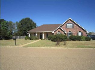 202 Charlene Dr, Byram, MS 39272