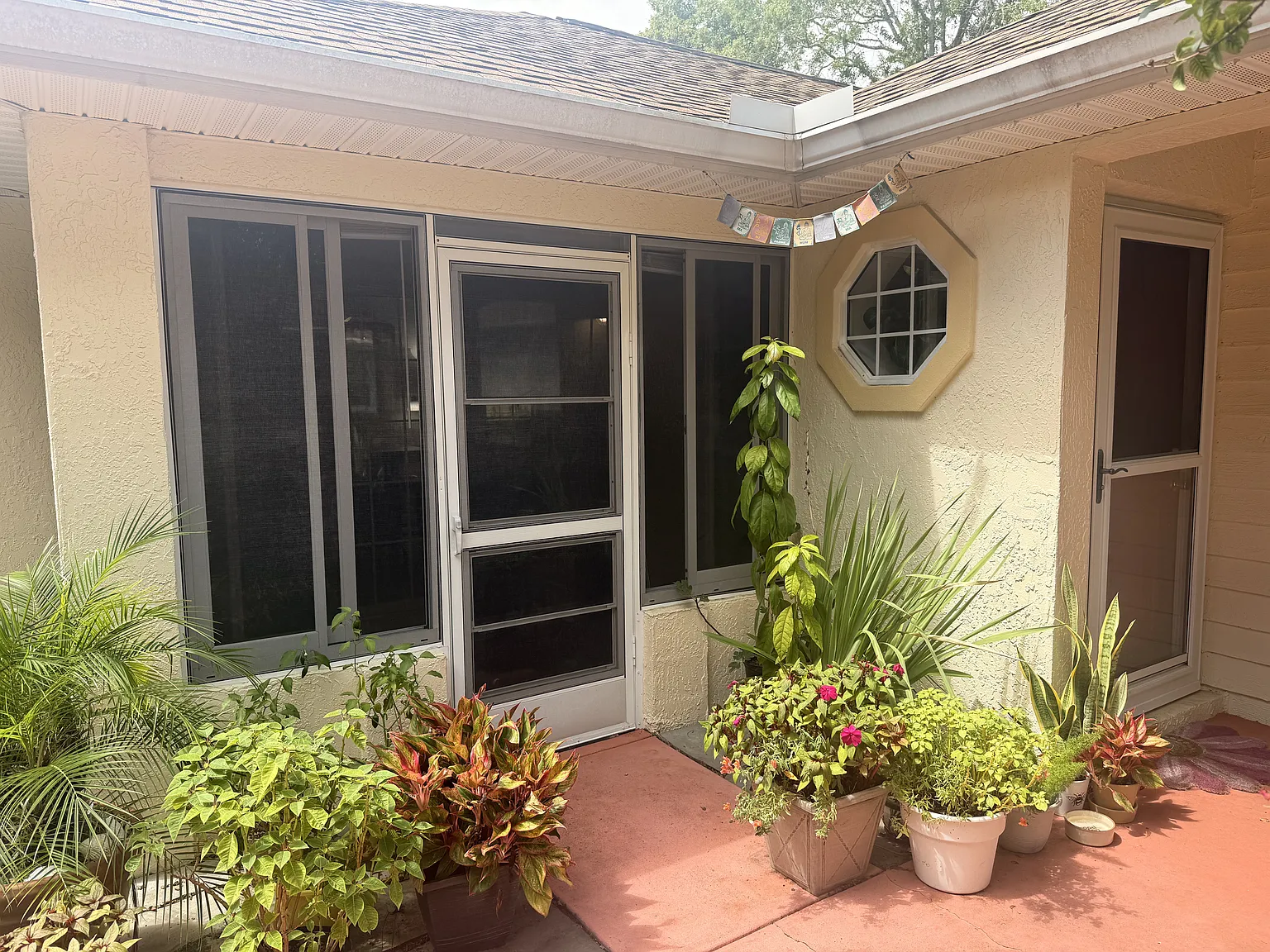 2 bed, 1070 sqft, $1,550 — Photo 3