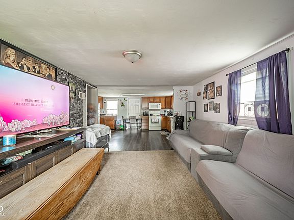 5th image of 621 W Central Ave