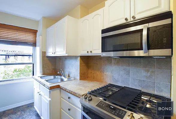 Sold by Bond New York | media 9