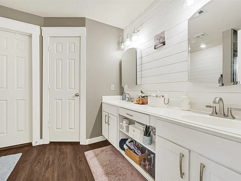 9825 Hyacinth Way — Photo 16