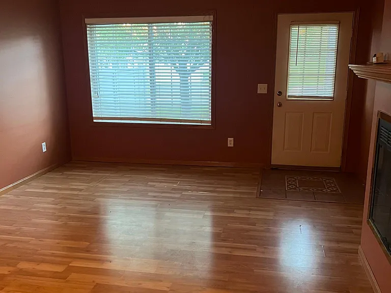 10950 Lexington Dr — Photo 5