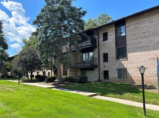 16480 Heather Ln APT 301, Middleburg Heights, OH