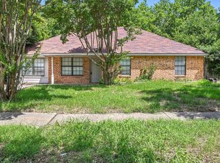 115 Mesa Wood Dr, Glenn Heights, TX 75154