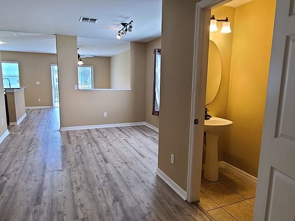 5th image of 12632 Somerset Oaks St