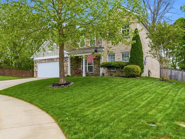 3008 Davinci Ct, Thompsons Station, TN 37179