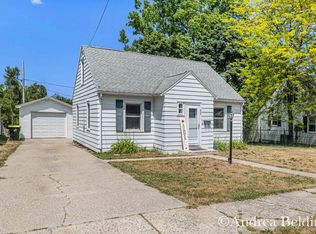 602 W Orange St, Greenville, MI