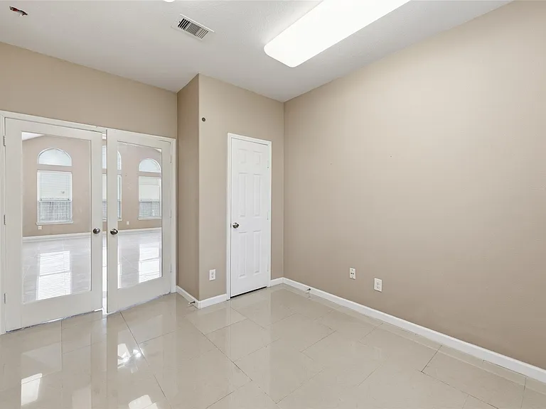 8234 Hall View Dr — Photo 19