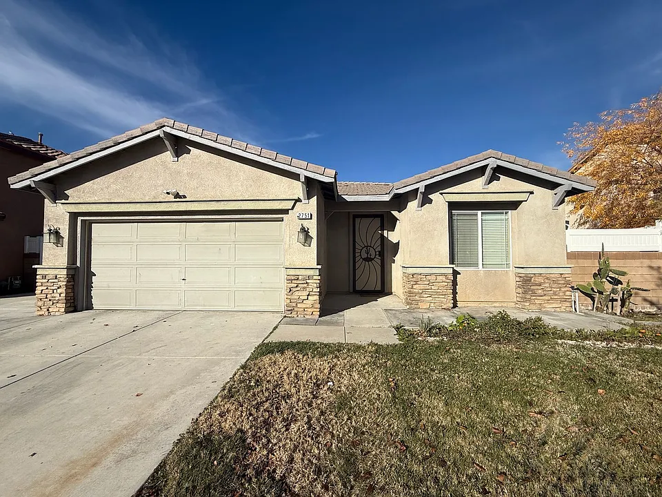 2751 Garnet Ln