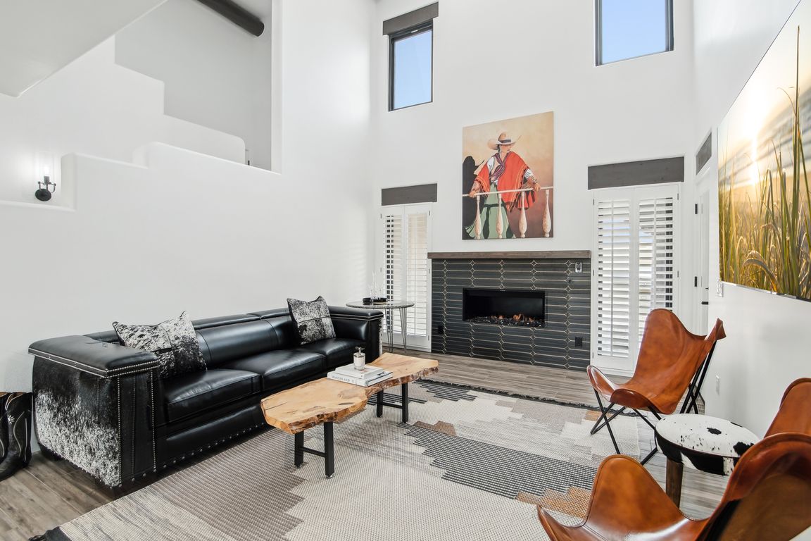 N 57th Pl-0105-006.jpg