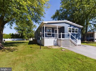 236 Holly Dr, Mount Wolf, PA