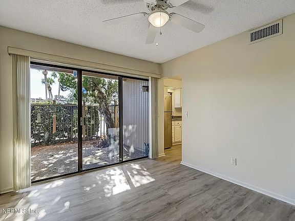 4th image of 7651 Las Palmas Way