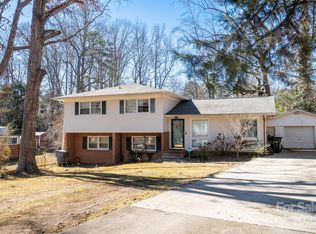 7716 Elwood Dr, Charlotte, NC 28227