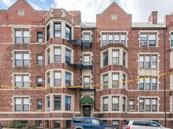 26 Commonwealth Ter APT 3, Brighton, MA 02135