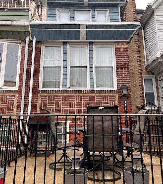 1st image of 5045 Stenton Ave
