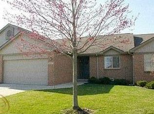 40017 Rolling Green Ct, Canton, MI 48188