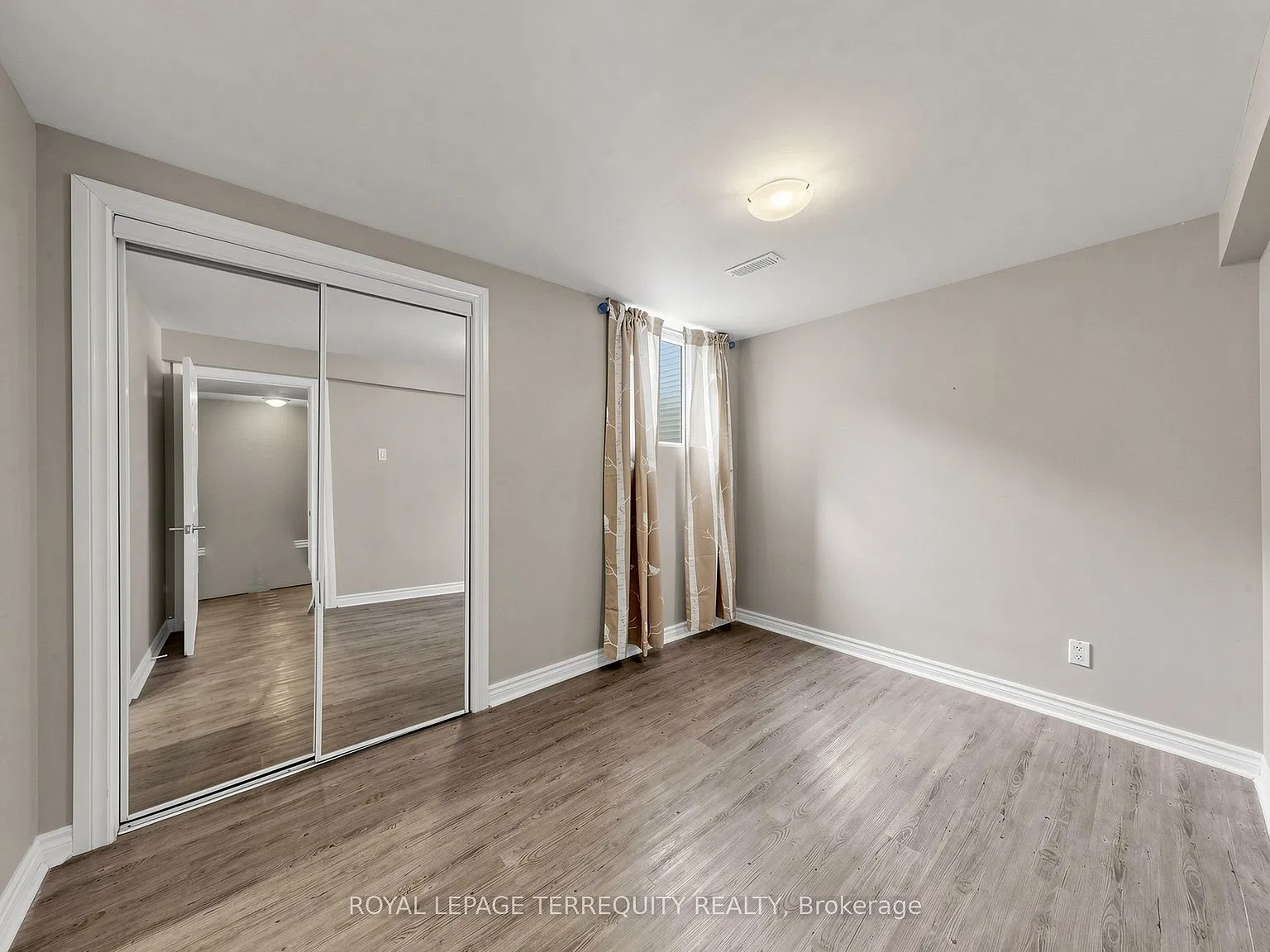 2 bed, $1,800 — Photo 4
