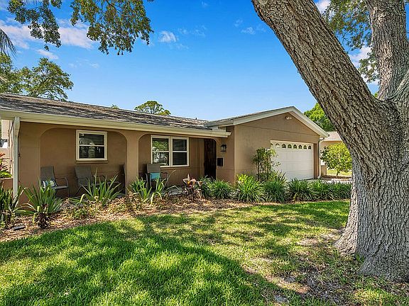 2nd image of 6626 Bayou Grande Blvd NE