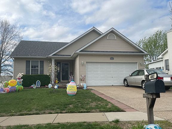3rd image of 4007 Jessica Dr