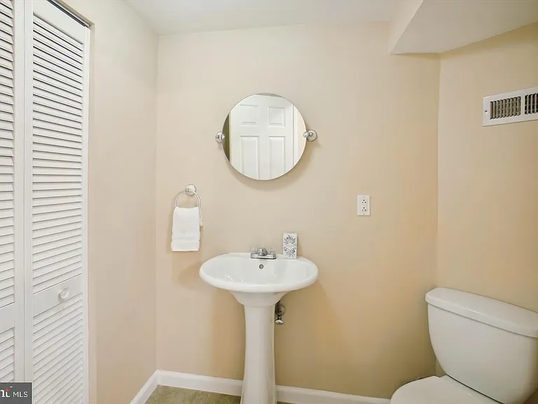 5528 Aeriel Pl — Photo 33