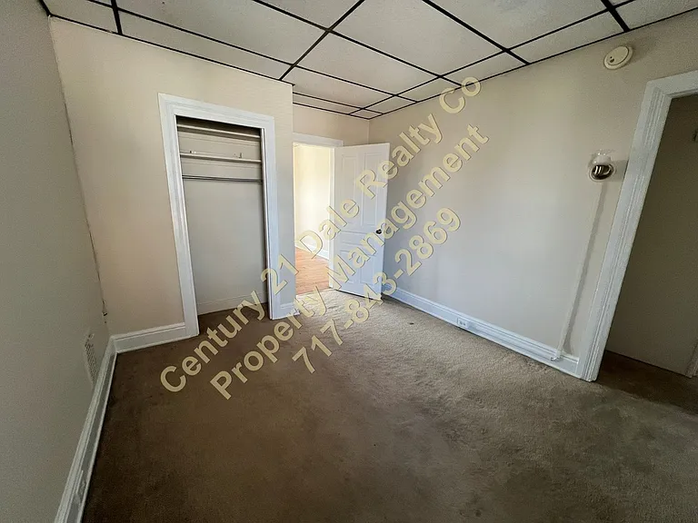 1305 N George St #2 — Photo 15
