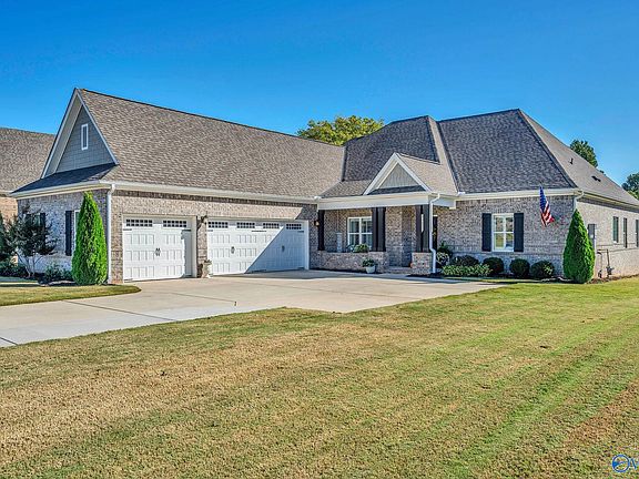2nd image of 207 Pumprock Dr