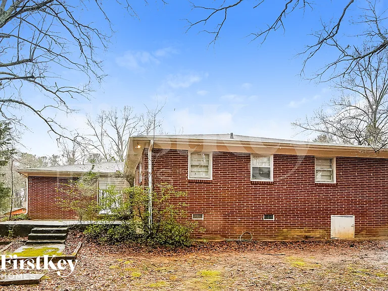 4245 Springdale Cir — Photo 18
