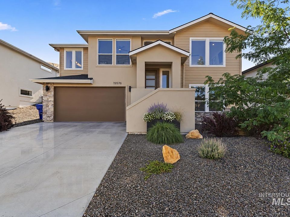 1st image of 19576 N McLeod Way