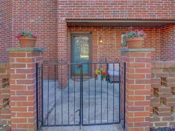 2260 Pernoshal Ct, Atlanta, GA 30338