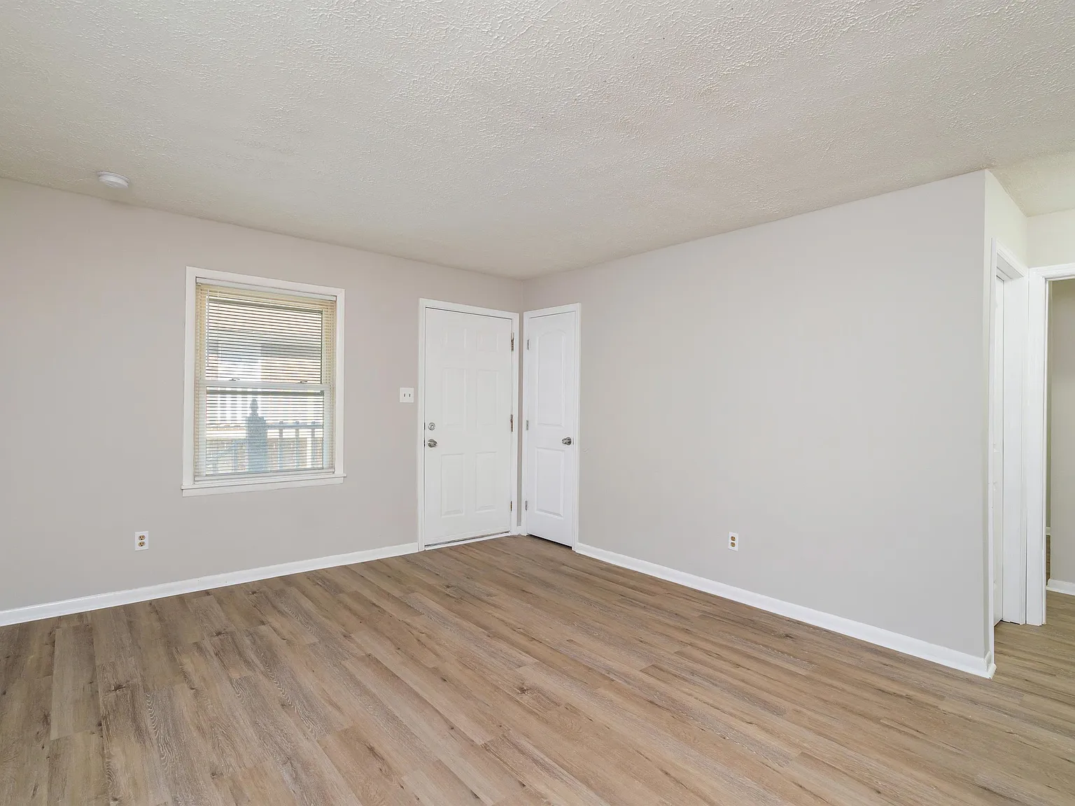(ACHTC) 5608 Jacksboro Pike (Units 1 - — Photo 1