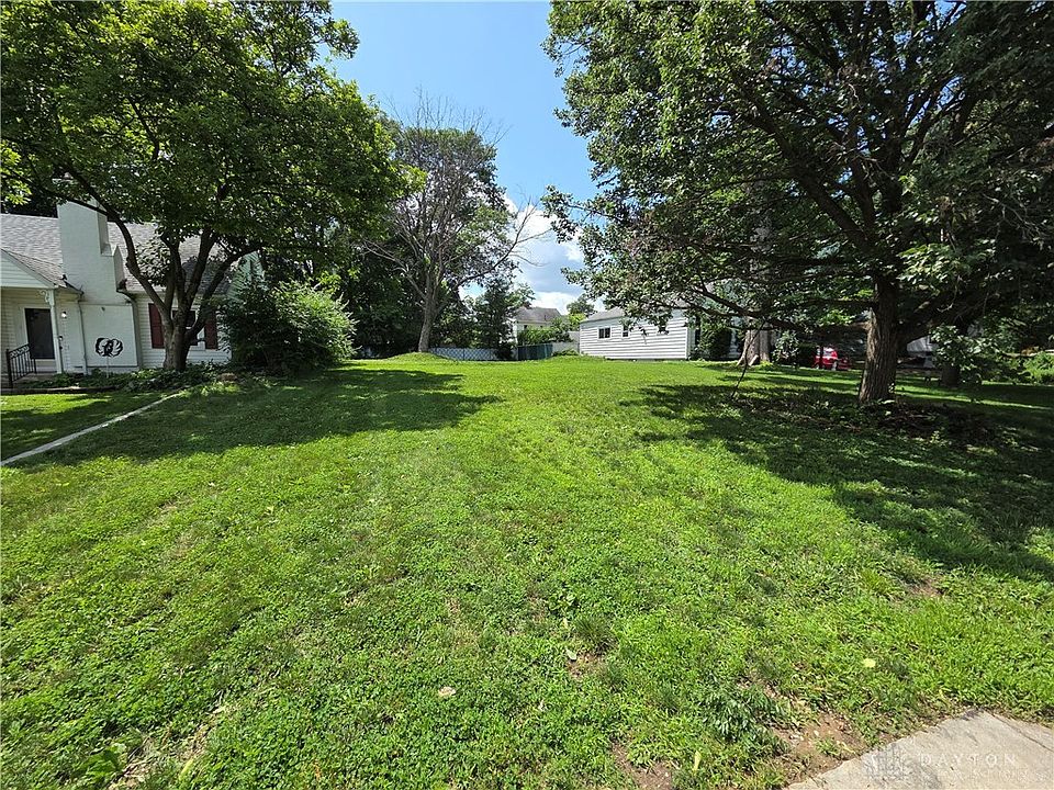 2nd image of 2923 Robin Rd