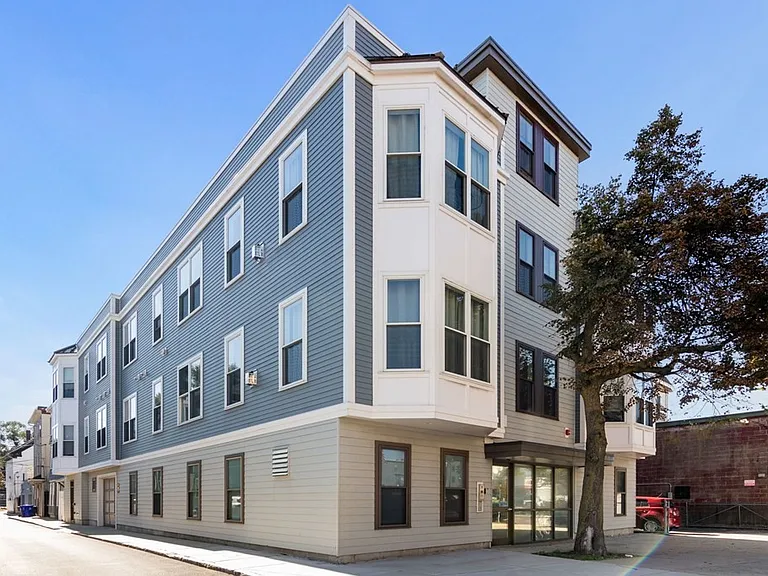 15 Preble St #4 — Photo 16