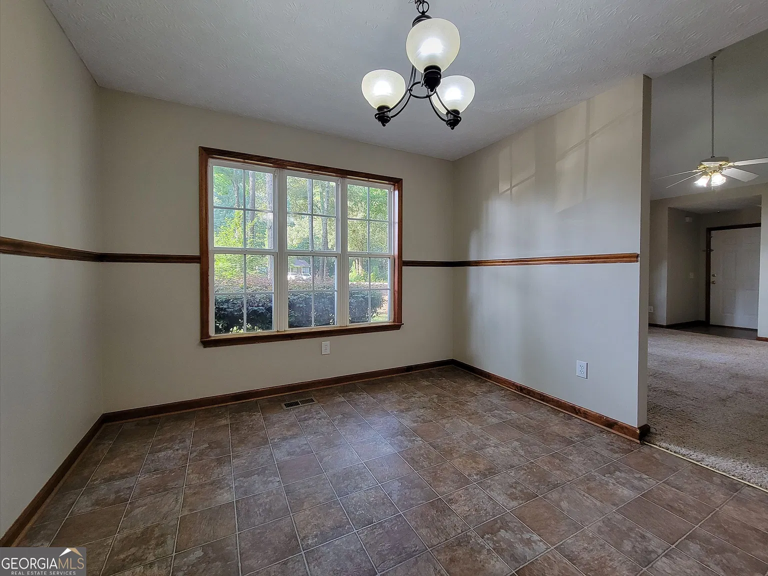 3 bed, 2.0 bath, 1252 sqft, $1,695 — Photo 4