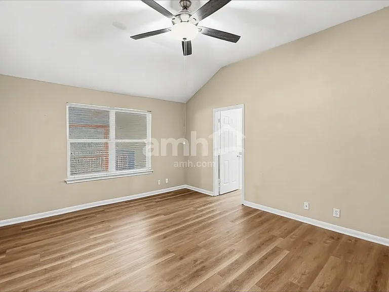 2116 Faldo Ln — Photo 10