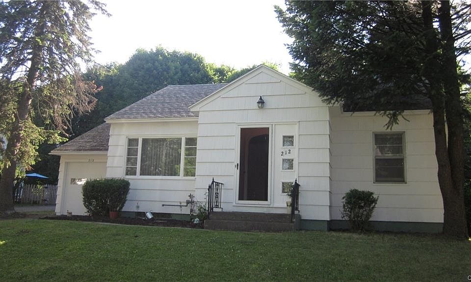 1st image of 212 Melbourne Ave